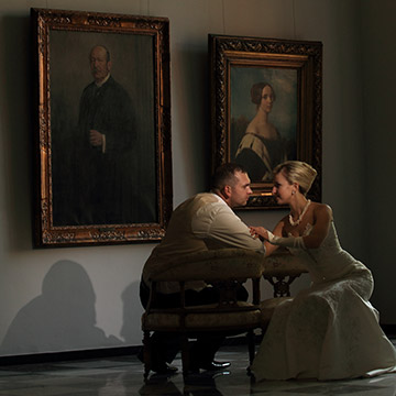 Hochzeitsportrait im Museum. Hochzeitsfotograf in Worms.