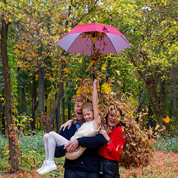 Familienportrait im Wald.