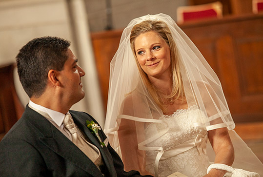 Hochzeit in Amorbach. Trauung in der Barokkirche. Hochzeitsfoto.